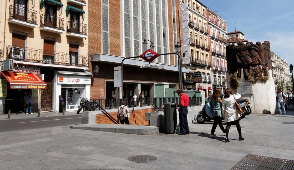 Charming Anton Martin Market Madrid Exterior photo